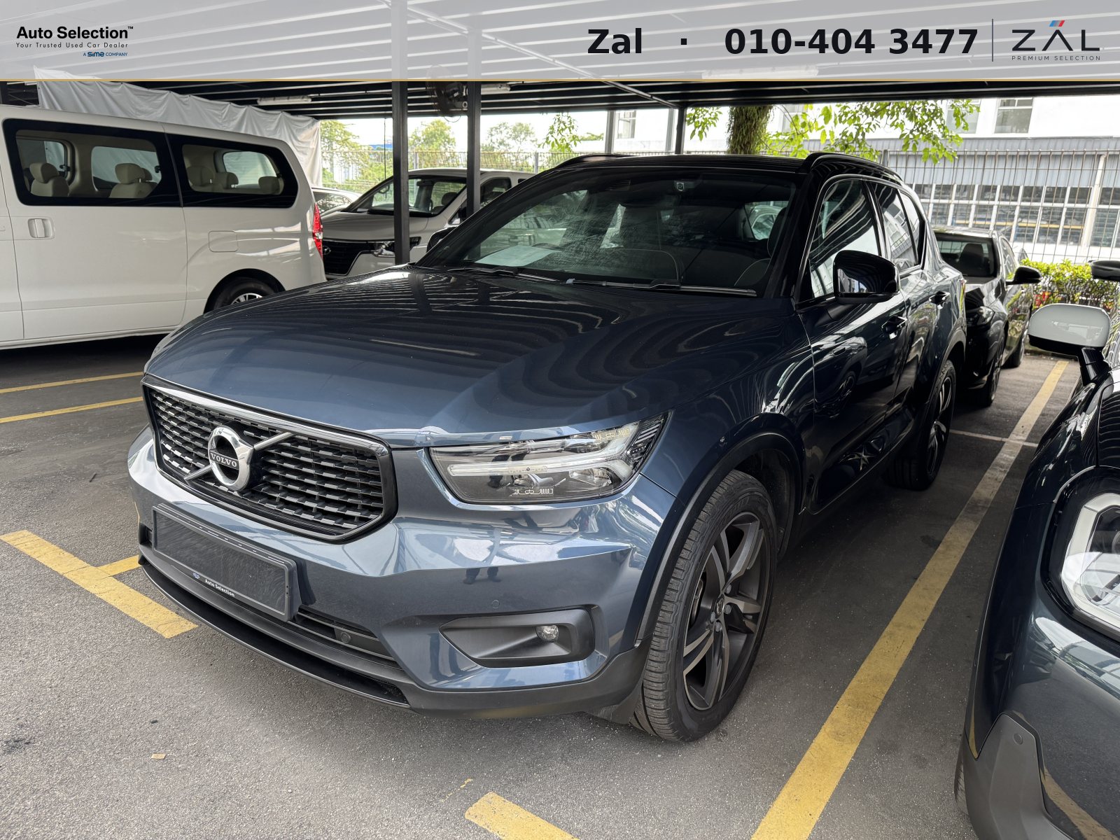 2022 Volvo XC40 T5 R-Design